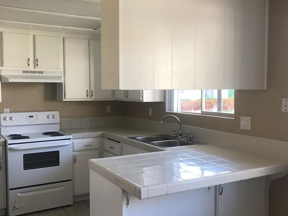 1st image of 1551 Montecito Rd APT 32