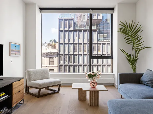 255 Hudson Street 7C image 2 of 8