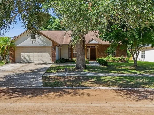 833 GREENBELT CIRCLE, BRANDON, FL 33510