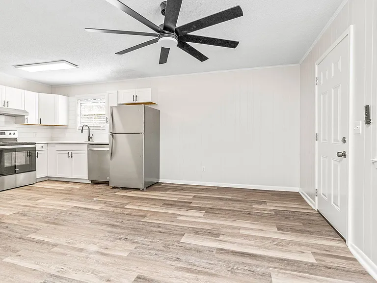 6631 Magnolia St — Photo 33