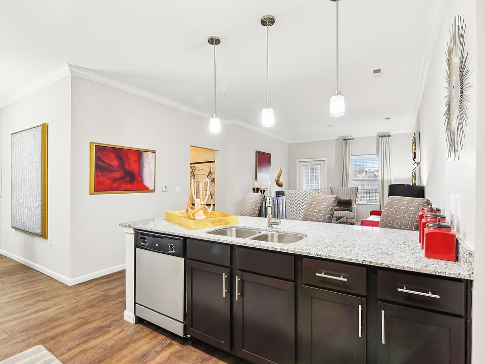 Kitchen | Synergy Floorplan 2 Bed 2 Bath 1096 sf