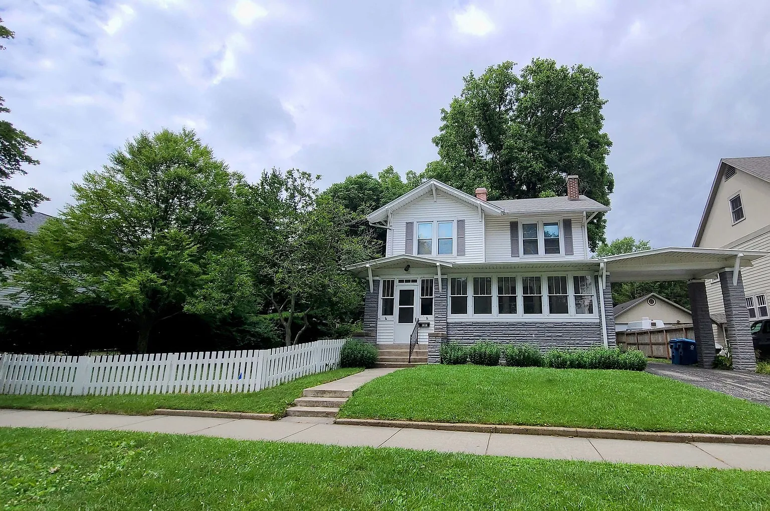 1016 W Daniel St photo 1