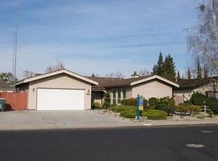 218 Mulholand Dr, Worthington Hills, CA 95366