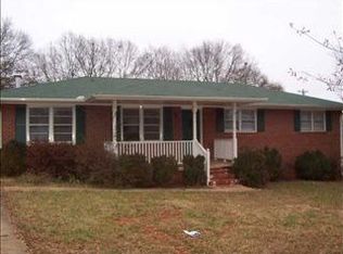 825 Winston Dr, Anderson, SC 29624