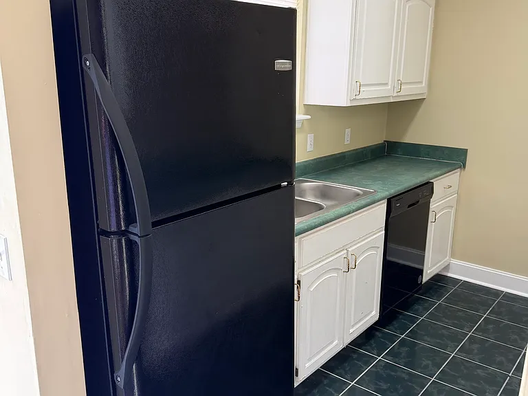 205 Saint Charles Pl #A — Photo 2