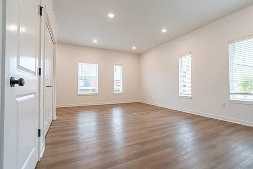 110 N Delaware Ave #202 Photo 1