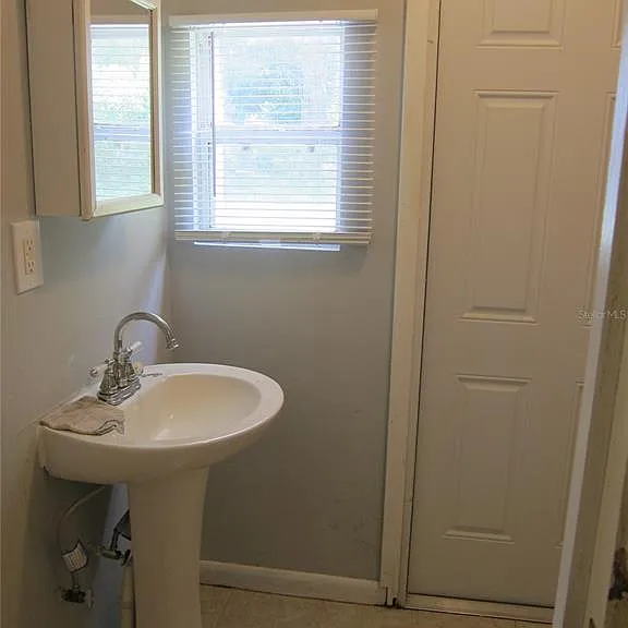 1602 SW Williston Rd #A — Photo 6