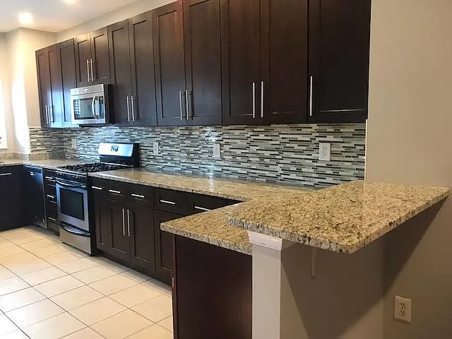 4 bed, 1656 sqft, $2,800 — Photo 4