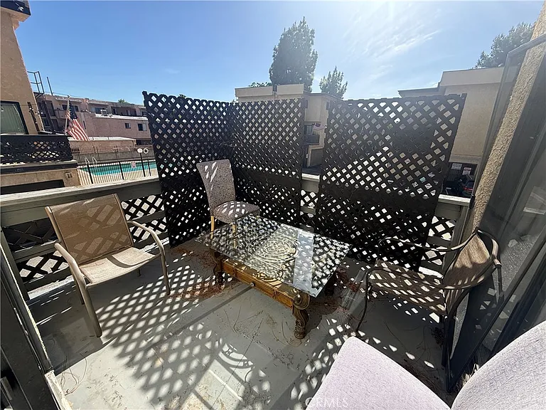 9131 Burnet Ave #10 — Photo 41