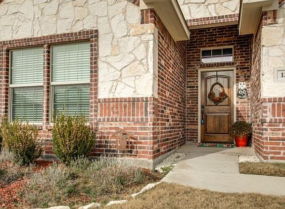 3rd image of 1301 Doe Meadow Dr
