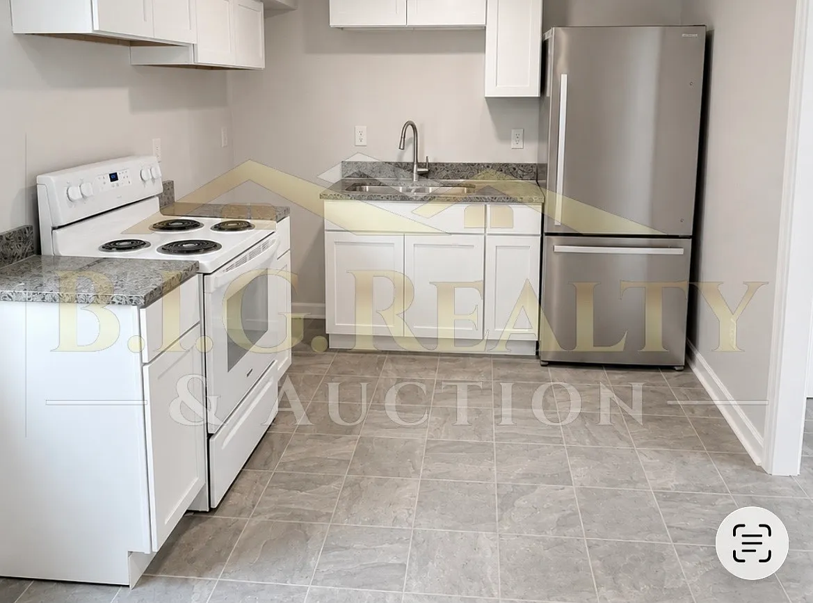 2 bed, 900 sqft, $999 — Photo 3
