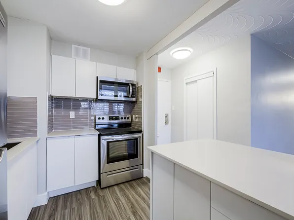 620 Northcliffe Blvd, Toronto, ON M6E 3M1