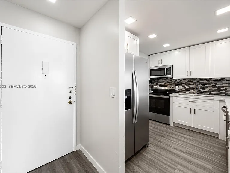 16740 NE 9th Ave #809 — Photo 7