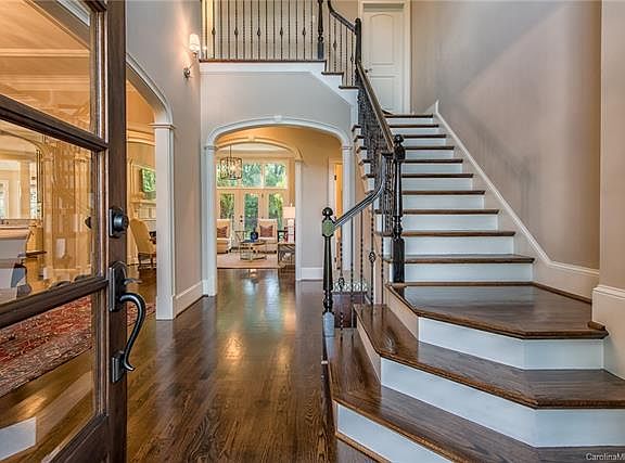 3rd image of 7149 Wessynton Dr
