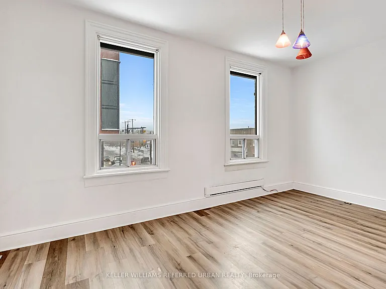 66 Dunlop St W — Photo 24
