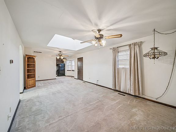 4th image of 3331 S 125th East Ave