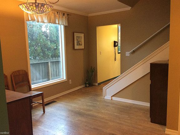 4th image of 1134 Howard St