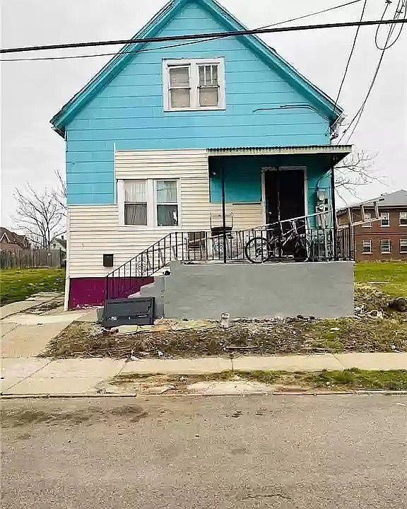 1st image of 172 Kosciuszko St