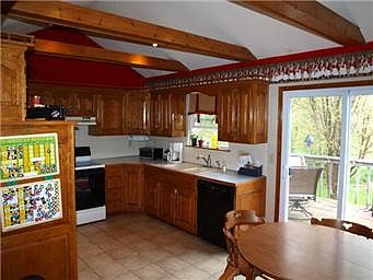 4th image of 2028 NE Peters Dr