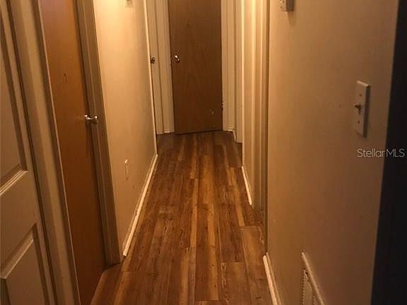 3rd image of 1121 Cedar Ave