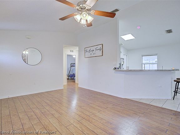 3rd image of 2713 Dolphin Dr