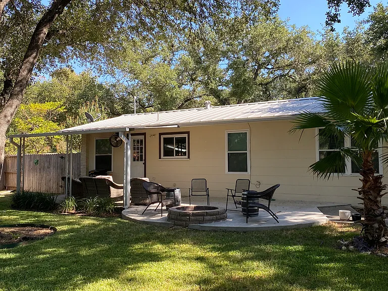 2931 Chisolm Trl — Photo 2