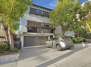 14207 Dickens St, Sherman Oaks, CA 91423