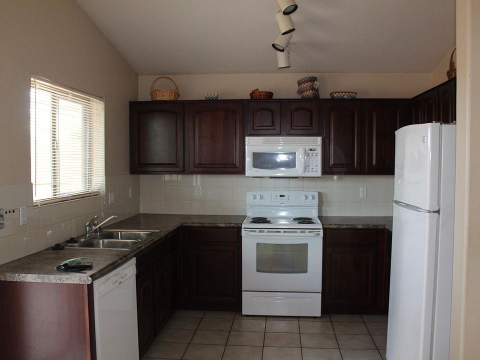 1st image of 15546 W Supai Cir