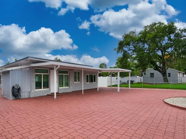 6120 Hayes St, Hollywood, FL 33024