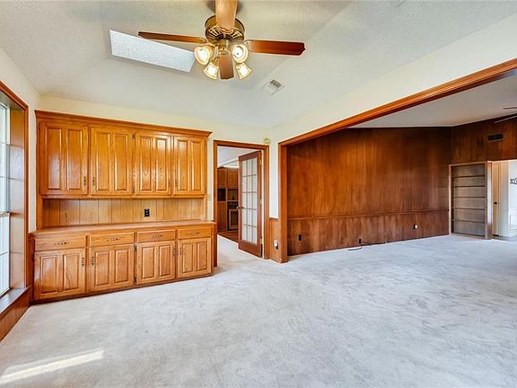 3rd image of 2607 Glassboro Cir