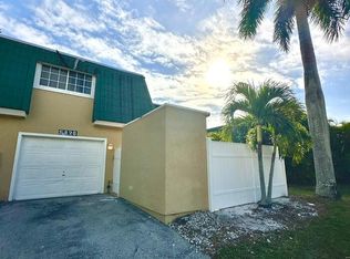 5826 Whiting Ct, Fort Myers, FL 33919