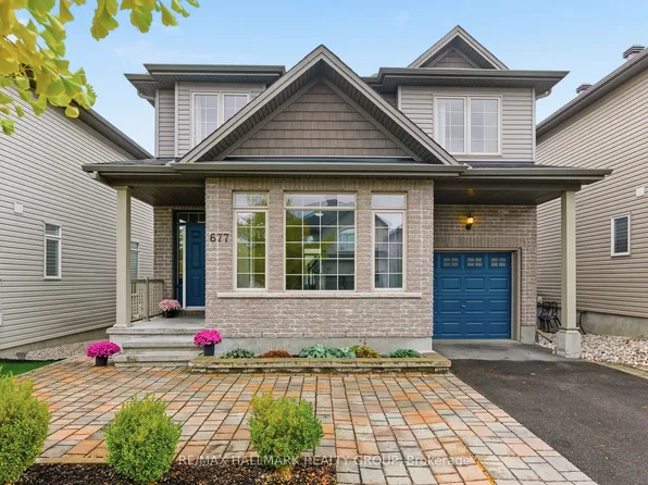 677 Sunburst St, Ottawa, ON K1T 0L2