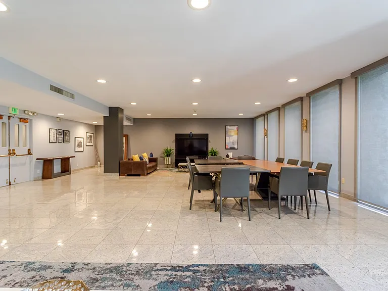 800 W 1st St #1105 — Photo 47