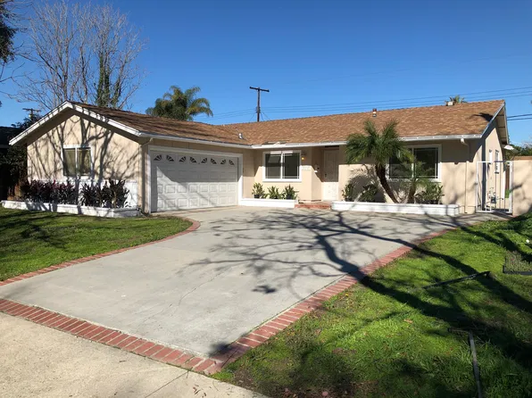 22545 Schoolcraft St, West Hills, CA 91307