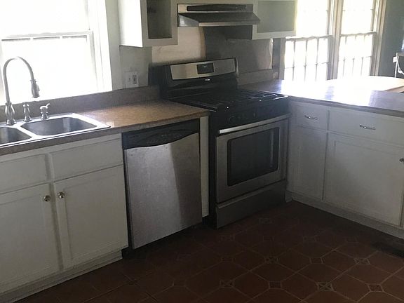 3rd image of 3806 Bethelview Rd
