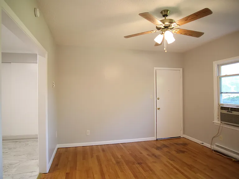 811 Springwood Ave #1 — Photo 2
