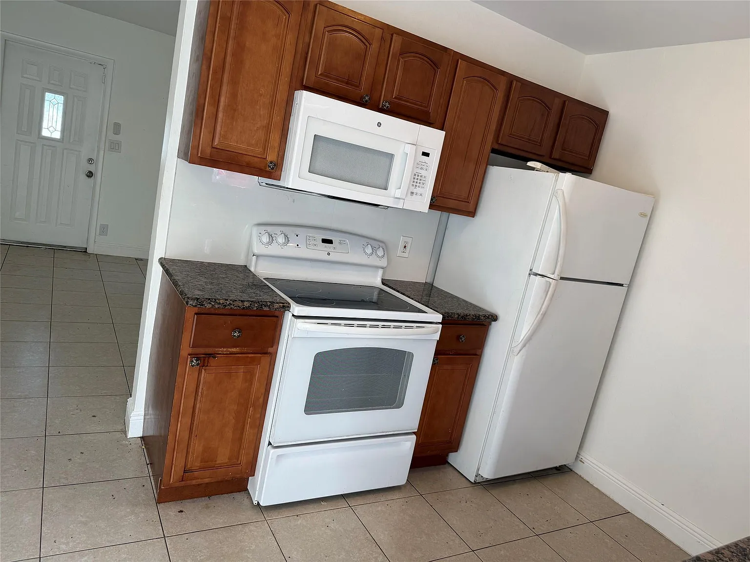 2 bed, 1.0 bath, 1153 sqft, $2,750 — Photo 3