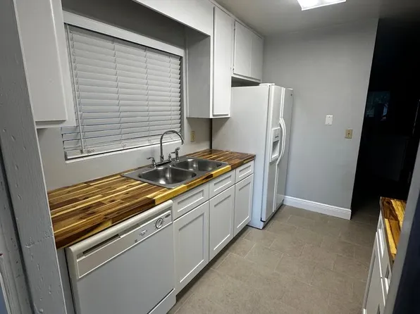 5909 NW 23rd Ter, Gainesville, FL 32653