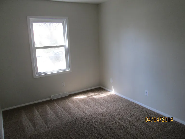 6042 Endicott Rd — Photo 17