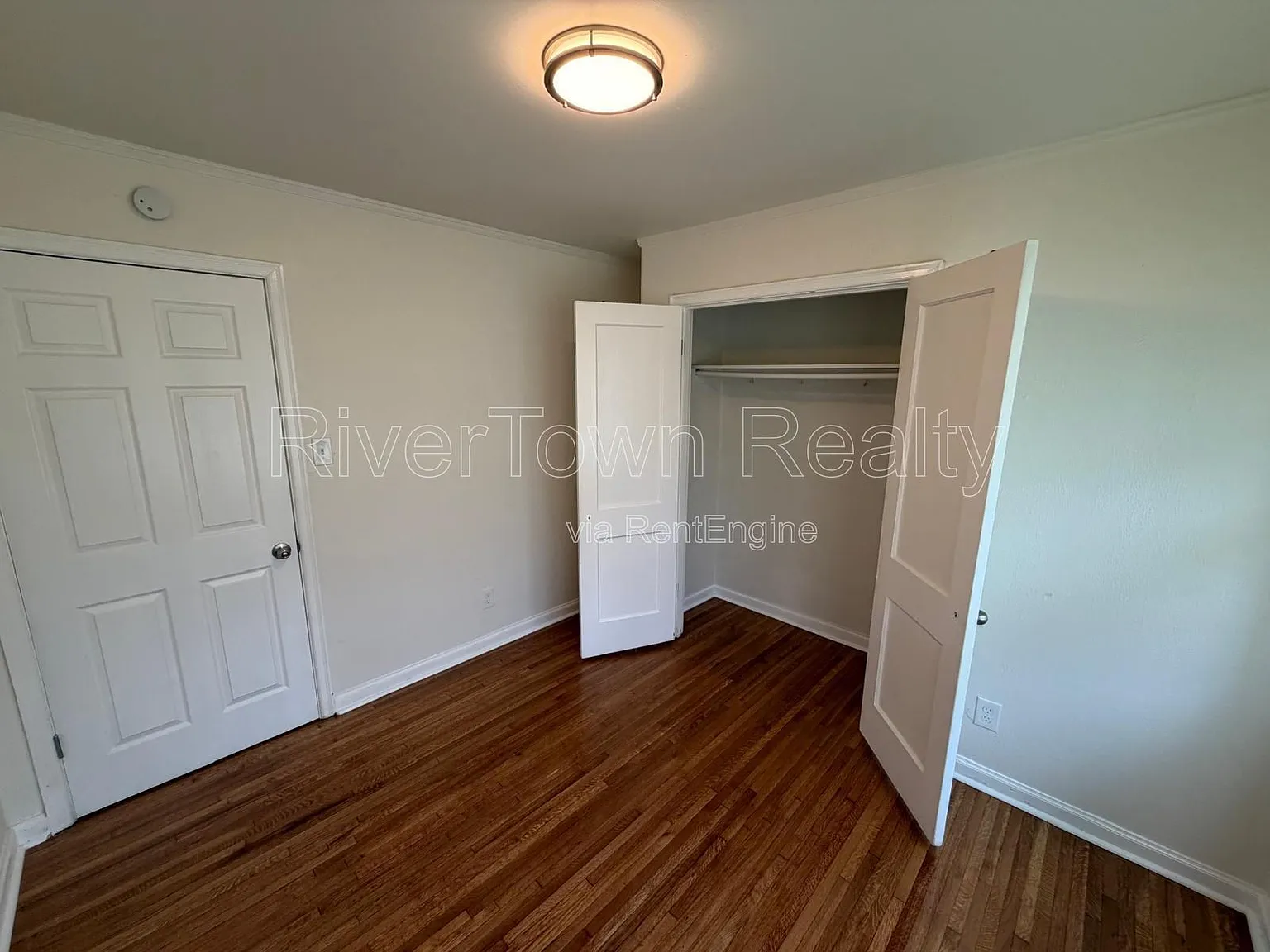 3 bed, 1.5 bath, 1189 sqft, $1,495 — Photo 3