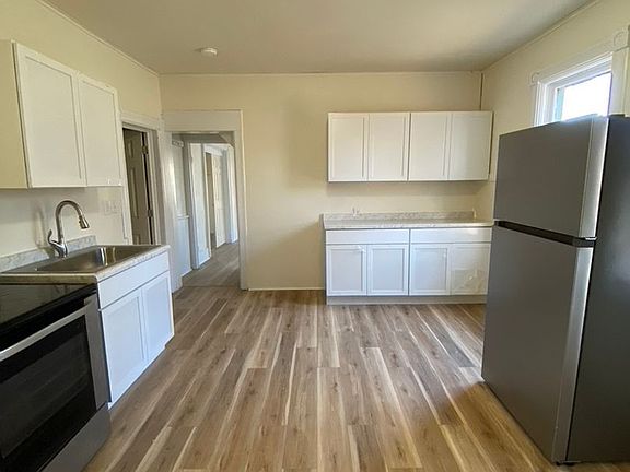 5th image of 1031 Waugoo Ave #1031