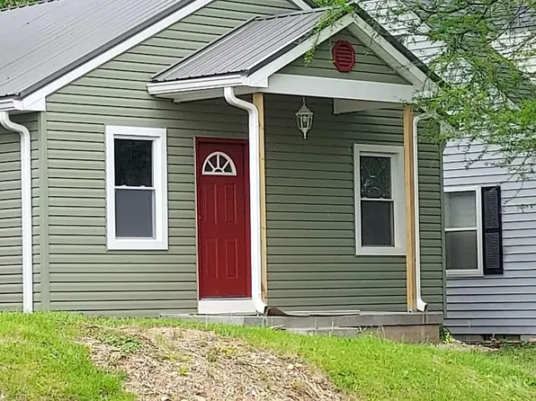 825 Symmes Ave, Hamilton, OH 45015