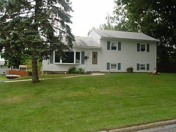 1st image of 13 Roan Ln