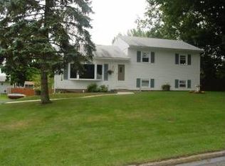 13 Roan Ln, Newburgh, NY 12550