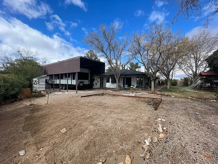 2046 Piccadilly Ln — Photo 32