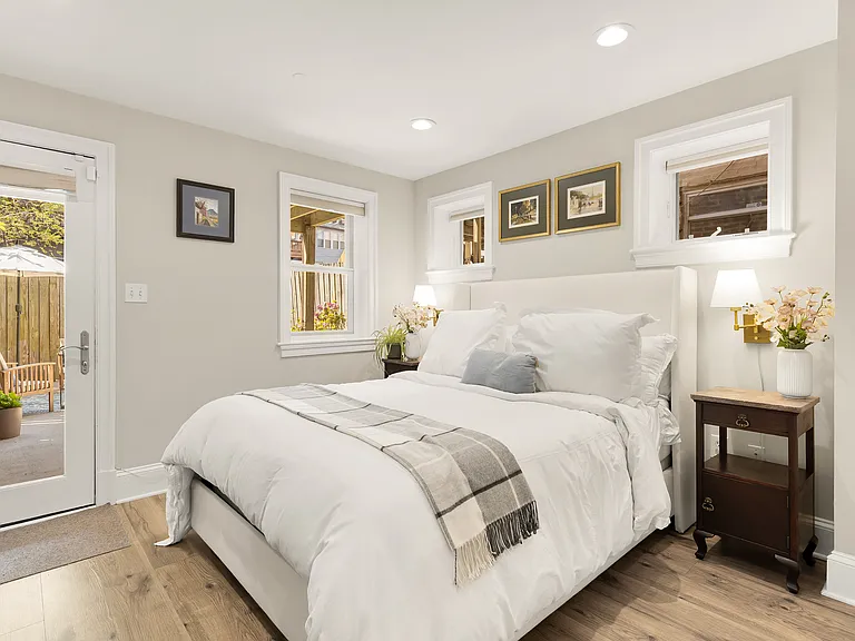 1354 Kenyon St NW — Photo 18