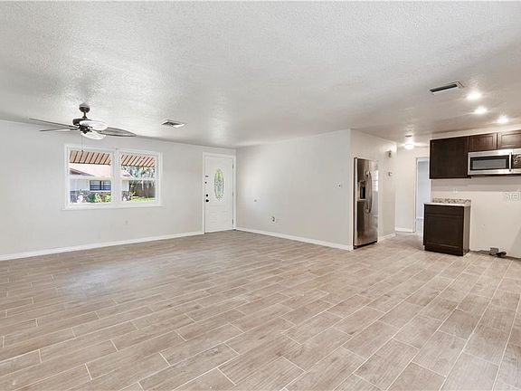 3rd image of 1205 NE 7th St