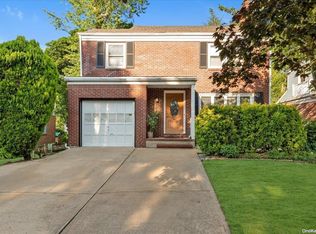 47 Westminster Rd, Great Neck, NY 11020