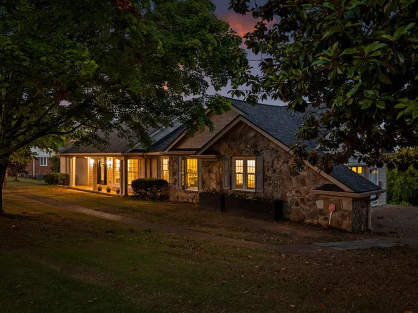 908 Harris Ln, Chattanooga, TN 37412