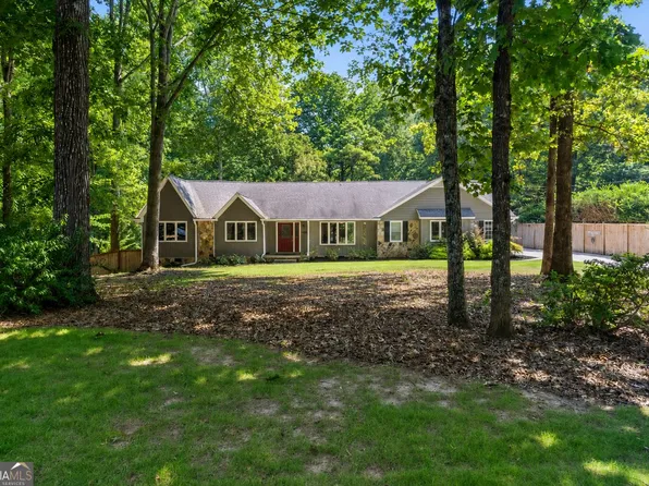 1820 Commonwealth Ave, Cumming, GA 30041